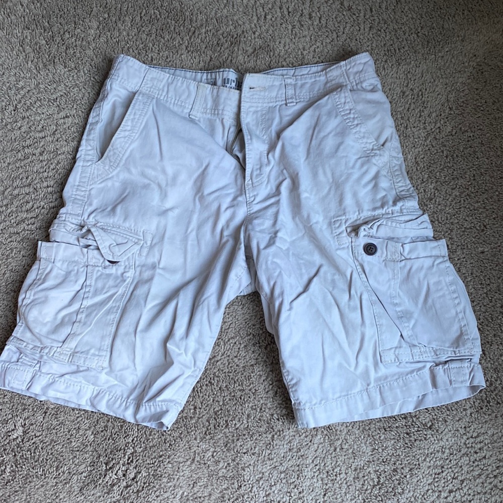 5/$20 Urban pipeline cargo shorts. Size 34